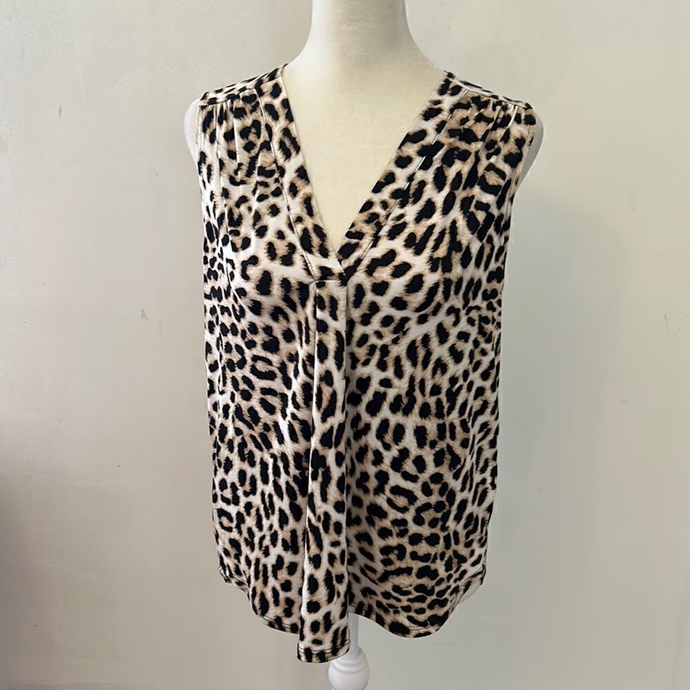 Vince Camuto animal print sleeveless blouse Size XS